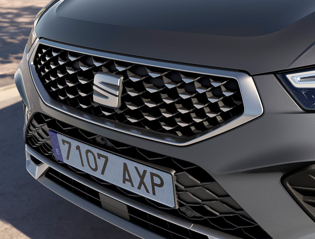 SEAT Ateca graphite grey colour front grill