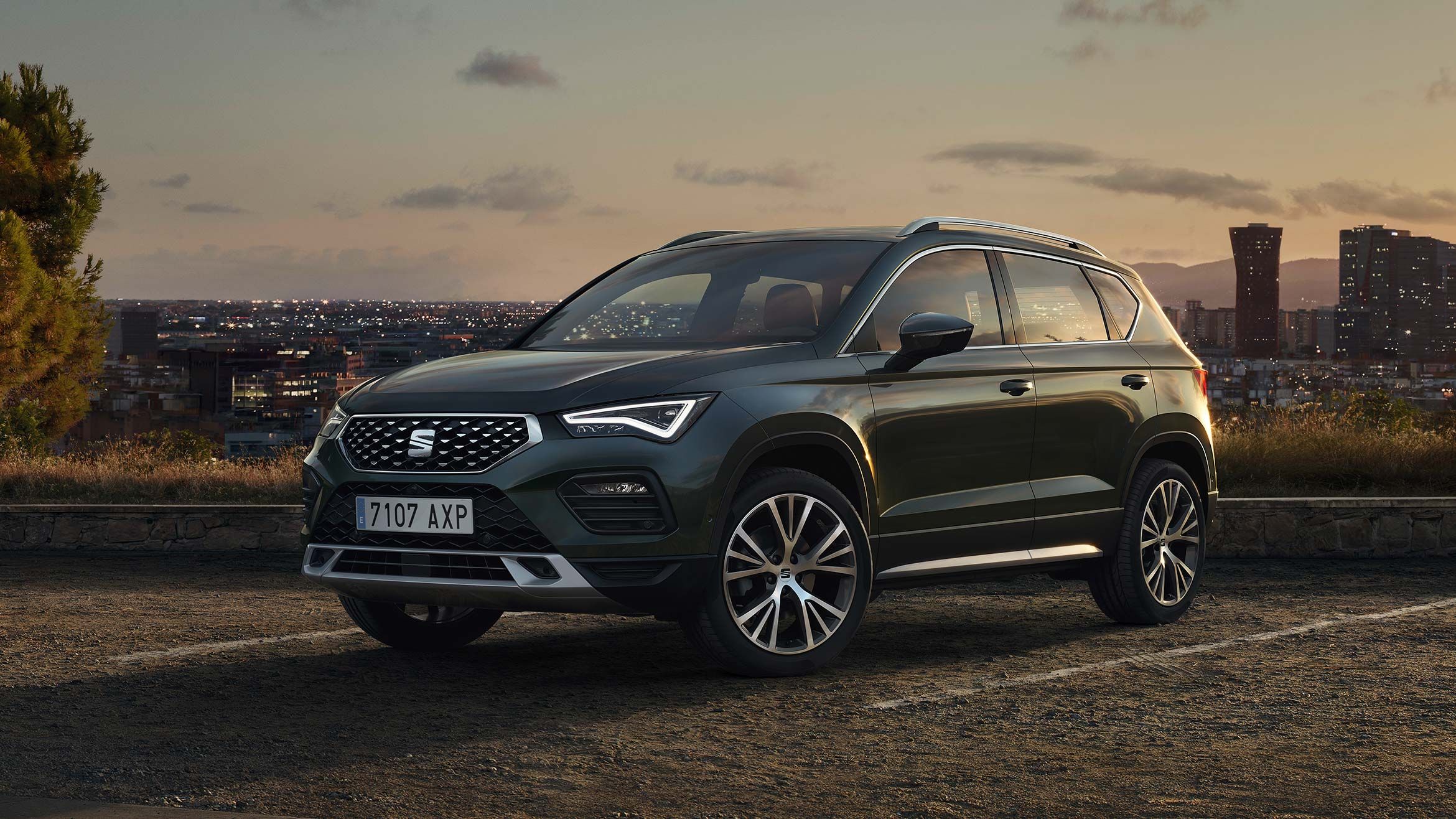 new-seat-ateca-suv-dark-camouflage-colour