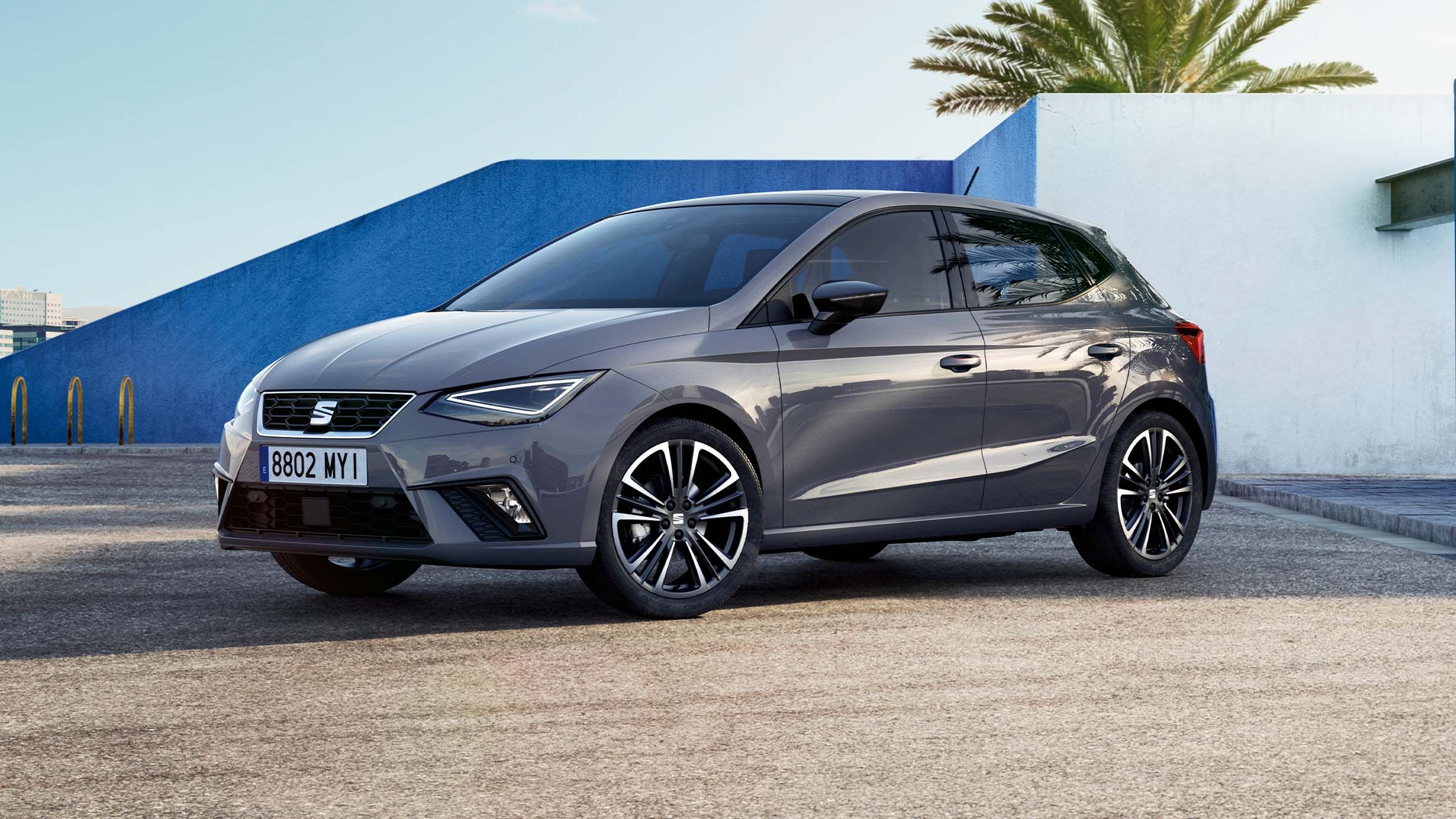 grey-seat-ibiza-fr-2024-exterior-hero-angle