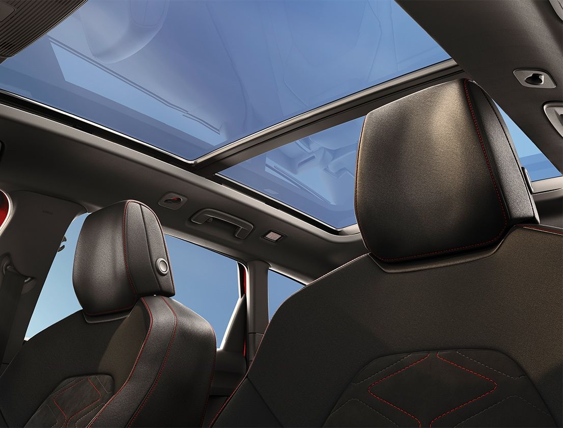 interior view of the seat leon panoramic sunroof