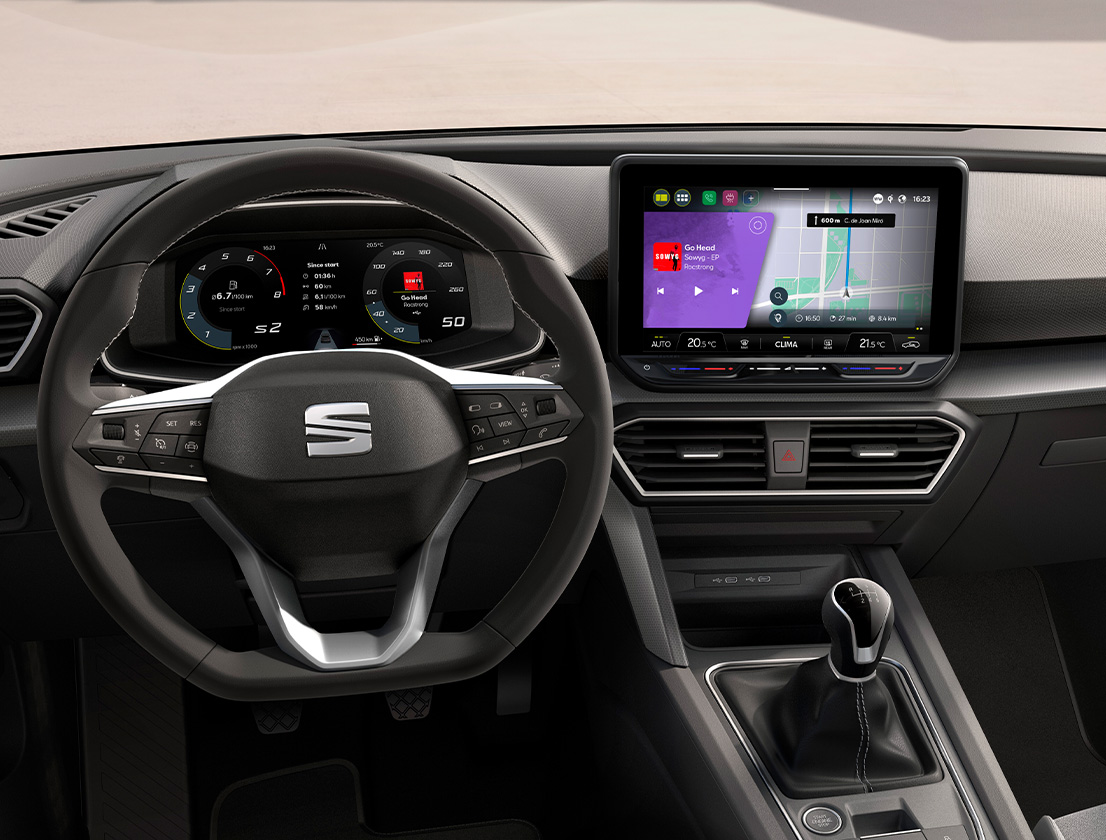 seat leon interior view of the steering wheel and infotainment screen